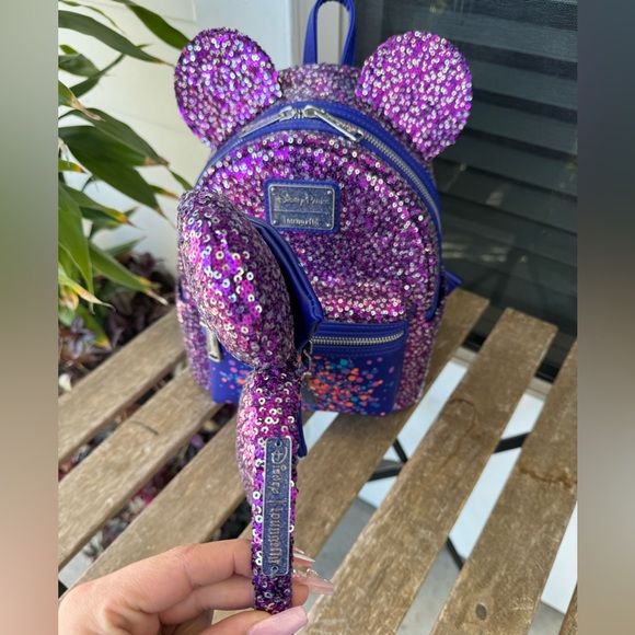 Disneyland Paris 30th Anniversary Limited Edition Loungefly - Picture 6 of 7